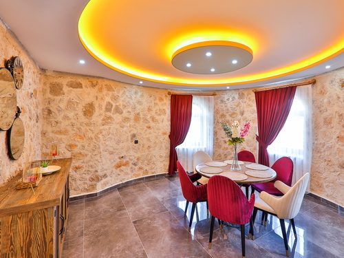  gece  -  Kasım
  | Seydikemer Karadere’de Hamamlı ve Isıtmalı Havuzlu Lüks Villa
